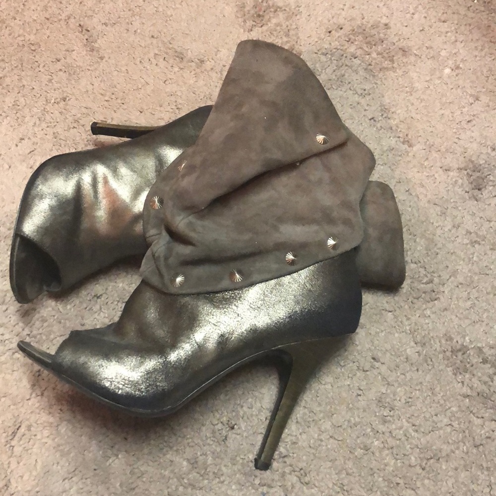 Guess by Marciano leather heels